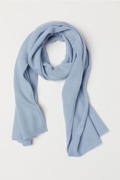 Dbh Oc, Fall Outfits Pinterest, Noir Aesthetic, Adrian Agreste, Best Loungewear, Cashmere Scarves, Elegant Scarves, Scarf Outfit, Diy Scarf