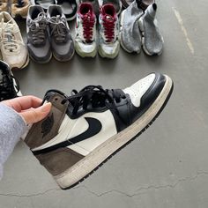 Good. Well Loved. No Box. Size 5.5y = 6.5w Air Jordan 1 Mocha, Jordan 1 Mocha, Nike Shoes Air, Nike Brown, Mocha Color, Shoes Air, Air Jordan 1, Jordan 1, Womens Shoes Sneakers