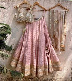 Zardosi Dupatta, Beige Lehenga, Lehenga Ideas, Bridesmaids Outfits, Indian Wardrobe, Pearl Border, Embroidered Bustier, Mirror Work Blouse