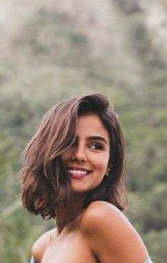 Kort Bob, Half Shaved, Penteado Cabelo Curto, Hair And Beauty, Short Hair Haircuts, Long Hairstyles, Shaved Hair, Hair Envy, Shoulder Length Hair