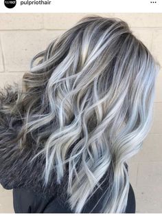 Platinum Blonde Hair Color Ideas, Ash Blonde Hair Balayage, Silver Hair Highlights, Grey Blonde Hair, Color Hairstyles, Ash Blonde Hair Colour, Platinum Blonde Hair Color, Colors Combinations, Grey Hair Inspiration