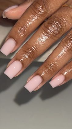 Chic Acrylic Nails, Dip Powder Nails Ideas, Powder Dip Nails, Short Classy Nails, American Manicure, Old Money Nails, Money Nails, Natural Nails Manicure, Darker Skin Tones