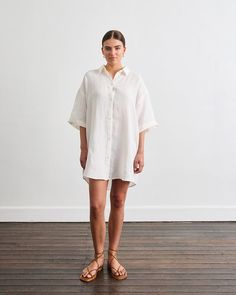 Deciding what to wear is easy with the Villa Linen Shirt Dress. Combining the polished look of a shirt with the ease of a mini dress, it's the ultimate in wear-all-day dressing. This oversized cut features a drop shoulder and curved hem with extra coverage at the back, finished with button closures and a collar. It's so comfortable, you'll never want to take it off. Bed Threads, Large Beds, Small Bed, Linen Shirt Dress, Take It Off, Linen Shirt, Polished Look, Drop Shoulder, What To Wear