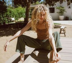 Surfergirl Style, Mode Hippie, Fashion 90s, Mode Inspo, Hippie Outfits, Mode Inspiration, Look Fashion, Aesthetic Clothes, Fashion Inspo Outfits