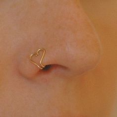 Aesthetic Nose Ring, Diy Nose Rings, Nose Piercing Ideas, Orr Piercing, Cute Nose Rings, قلادات متدلية, Nose Ring Jewelry, Fake Nose Rings