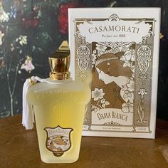 Casamorati Perfume, Xerjoff Perfume, Flowers Outside, Fruits And Flowers, Best Fragrance For Men, Perfume Display, White Lady, Pink Perfume