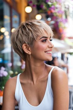 Discover the allure of this trendy Indian short hairstyle women adore! The chic bob with soft bangs seamlessly frames the face, making it perfect for any occasion—from summer outings to elegant weddings. This easy-to-style look is not only versatile but also highlights your features beautifully. Whether you're going for a sleek finish or a messy, carefree vibe, this hairstyle is sure to turn heads. Explore more ideas and tutorials on this stunning cut! #shorthairstylewomen Bob With Soft Bangs, "bixie" Haircut 2022 Blonde, Pixie Geldof Short Hair, "bixie" Haircut 2024 Fine Hair, Short Hairstyle Women, Soft Bangs, Chic Bob, Short Shaggy Haircuts