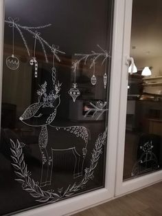 Diy Christmas Window, Christmas Window Painting, Window Drawing, Winter Window, Christmas Chalkboard, Christmas Window Decorations, Christmas Window, Christmas Drawing, Window Art