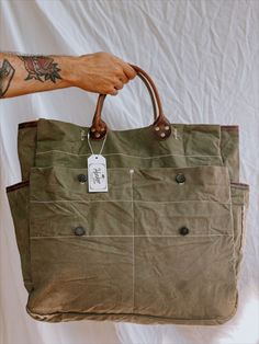 Mail bag vintage army tent Hunker Goods hunkergoods.com handmade Small Bags Diy, Male Bags, Newspaper Bags, Army Bag, Army Tent, Work Bags Laptop, Vintage Mail, Mail Bag, Pack Up And Go