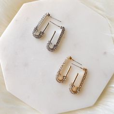 Pin Earrings, Safety Pin Earrings, Out Of Your Comfort Zone, Stylish Handbags, Safety Pins, Popular Jewelry, Purse Styles, Ear Rings, Women's Jewelry And Accessories