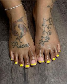 @ oneooneseven on twt 16 Tattoo, Yellow Nail, Gel Toe Nails, Acrylic Toe Nails, Acrylic Toes, Gel Toes, Cute Toe Nails, French Tip Acrylic Nails, Short Square Acrylic Nails