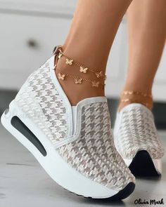 Color: white, Size: US7 White Sneakers With Textured Upper And Round Toe, Houndstooth Shoes, Platform Slip On Sneakers, Sneakers Patterns, Stylish Scarves, Canvas Boots, White Houndstooth, Houndstooth Pattern, Fabulous Shoes