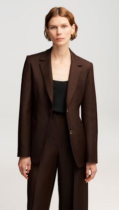 Our Weekend Blazer is made from Structured Viscose Twill. This quintessential outerwear piece features multiple pockets both at the exterior and interior, in addition to a classic fit and a two-button closure. Brown Blazer Work Outfit, Suits For Weddings Women, Classic Suit For Women, Brown Suit Women's, Brown Blazer Outfits For Women, Brown Blazer Women's, Brown Blazer Outfit, Winter Dream, Chicory Coffee