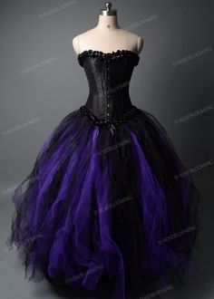 Gothic Prom Dress, Purple Gothic, Dress Display, Gothic Corset, Prom Dress Shopping, Black And Purple