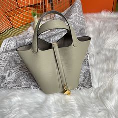 Picotin 18 vegetable basket picture sage green gold and silver spot Basket Handbag, Hermes Picotin, Lv Purse, Vegetable Basket, Lv Shoes, Hot Bags, Lv Belt, Lv Handbags, Lv Wallet