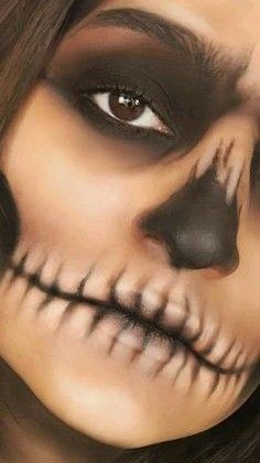 Easy Hellowin Makeup, Skeleton Women Makeup, Skeleton Teeth Makeup, Skull Teeth Makeup, Easy Halloween Makeup Scary, Womens Skeleton Makeup, Skull Face Makeup Easy, Easy Scary Makeup, Skull Makeup Easy