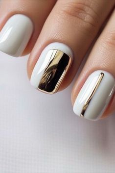 Discover 10 stunning white chrome French nails designs that'll make you swoon! Elevate your style with these chic, eye-catching, and elegant nail art ideas. 2024 Manicure, Chrome French Nails, 2023 Manicure, Men Manicure, Kids Manicure, Simple Manicure, Chrome French, White Chrome Nails, Negative Space Nail Art