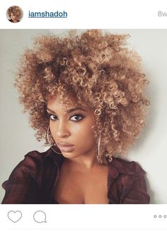 Fellow natural and Instagrammer, @Iamshadoh, keeps her blonde curls growing. Hair Goal, Curly Fro, Hair Steamers, Blonde Ambition, Art Hair, Afro Style, Beautiful Natural Hair, Ombré Hair