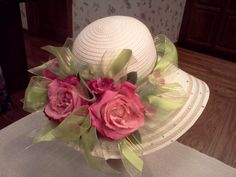 Kentucky Derby Hat Flower Hat Diy, Kentucky Derby Party Hats, Hats With Flowers, Kentucky Derby Hats Diy, Derby Hats Diy Ideas, Derby Hats Diy, Decorated Hats