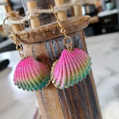 Pink Rainbow Sea Shell Earrings On Gold Tone Hooks. Lightweight. New In Package. Bundle To Save! Pink Dangle Earrings For Beach, Colorful Ear Wire Earrings For Beach, Colorful Drop Earrings For Beach, Bohemian Shell-shaped Pink Jewelry, Bohemian Pink Shell-shaped Jewelry, Pink Shell-shaped Summer Jewelry, Rainbow Drop Earrings For Beach, Rainbow Drop Earrings For The Beach, Pink Shell-shaped Jewelry For Summer