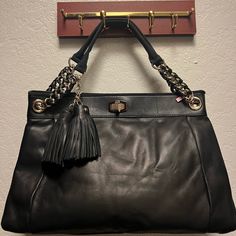 Ann Taylor Soft Black Leather Shoulder Bag With Gold Hardware. Inside Bag Has Blue Lining And 1 Zipper Pocket. Brand New And Never Used. Still Has Tags. Beautiful Piece! Will Accept Reasonable Offers Chic Hobo Tote Bag With Branded Hardware, Chic Black Hobo Bag With Chain Strap, Elegant Black Hobo Bag With Chain Strap, Suede Purse, Alligator Print, Black Leather Shoulder Bag, Inside Bag, Black Leather Bags, Black Shoulder Bag