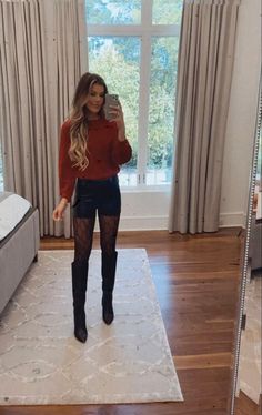 How To Style Gucci Tights, Sparkle Pantyhose Outfit, Dresses With Black Panty Hose, Fall Outfits With Panty Hose, Black Tights Outfit Spring, Statement Tights Outfit, Shorts And Tights Winter, Outfits With Sheer Tights, Shorts And Pantyhose Outfit