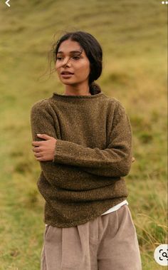 Fisherman Aesthetic Outfit, Fisherman Outfit, Fisherman Jumper, Goblin Market, Woman Inspiration, Island Aesthetic, Farm Fashion, Fisherman Style, Cottagecore Outfits