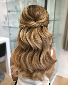 Bride Hairstyles For Long Hair, Bridesmaid Hair Inspo, Bridemaids Hairstyles, Half Up Wedding Hair, Wedding Hair Half, Guest Hair, Bridesmaid Hair Makeup, Bridesmaids Hair, Wedding Hair Ideas