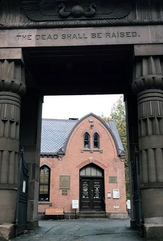 an entrance to the dead shall be raised building, with columns and arches on either side