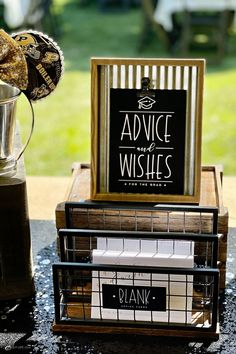 Advice and Wishes graduation party sign and table Backyard Grad Party Ideas, Grad Party Outdoor, Outdoor Grad Party, Graduation Party Ideas Decorations, Graduation Party Inspiration, Graduation Party Pictures, Graduation Party Desserts, Modern Graduation Party