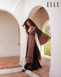 Ethnic Dresses Indian Wedding Ideas, Ethnic Casual Outfits, Black Desi Outfit, Desi Outfits Casual, Black Ethnic Dress, Pakistani Dresses Wedding, Desi Suits, Hussain Rehar, डिजाइनर कपड़े