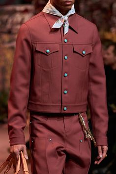 Louis Vuitton Fall 2024 Menswear https://www.vogue.com/fashion-shows/fall-2024-menswear/louis-vuitton/slideshow/collection#25 2024 Menswear, Black Men Street Fashion, Concept Clothing, Street Fashion Men Streetwear, Mens Outfit Inspiration