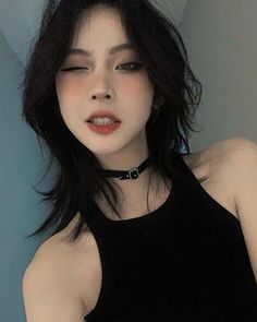 Prominent Korean Wolf Cut Short Hair Ideas 2023 Girls Short Haircuts, Wolf Cut, Short Layered Haircuts, Girl Haircuts, Short Hair With Bangs