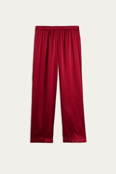 Silk satin pajama pants featuring a covered stretch waistband and contrast trim. The model is 179 cm tall. Red Pajama Pants, Satin Pajama Pants, Leni Klum, Satin Pyjama, Italian Lingerie, Pyjama Satin, Pants Woman, Satin Pajama, Satin Trousers