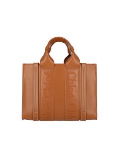 Gender: WomenMaterial: MAIN MATERIAL: 100% LEATHER DOMESTIC CALF GENUINE BOS TAURUS UNITED KINGDOM FARMED, MAIN LINING: 68% LINEN; 32% COTTONColor: BROWNMade in: ITProduct ID: C23US397I60247*Import tax/duty will be calculated at checkout (If applicable) Tan Leather Bag With Logo, Leather Logo Bags For Errands, Leather Shoulder Bag With Logo For Errands, Leather Bags With Logo For Errands, Chloe Bag, Womens Tote Bags, Chloe, United Kingdom, Leather