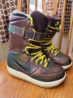 Nike ZF 1 snowborad boot Men' US 6 W7 UK 5.5 EUR 38.5. Brown used lightly great condition shown wear on the pictures please check. Boots Men, Athletic Shoes, Men's Shoes, Shoe Accessories, Mens Accessories, Gift Card, Nike, My Style, Boots