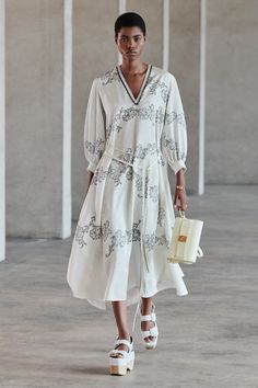 Resort 2023 Fashion, Dress Sites, Ports 1961, Print Trends, 2023 Fashion, Vogue Runway, Fashion Show Collection