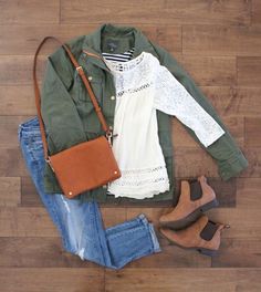 Outfit Curvy, Mode Tips, Olive Green Jacket, School Hairstyles, Legging Outfits, Family Photo Outfits, Girls Outfits