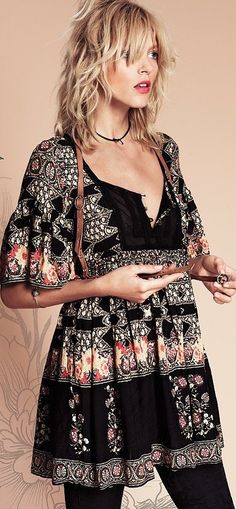 I love the top super easy comfy cute you can layer it or just have it as a cover up of a bathing suit for summer super versatile Blonde Shag, Free People Models, Trendy Haircuts Medium, Free People Clothing Boutique, Trendy Haircuts, Hippie Chic