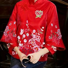 Eromis - Traditional Chinese Tang Suit T-Shirt with Exquisite Embroidery - Mandarin Collar Casual Top for Women, Ideal for Spring & Summer Cny Outfit Ideas, Kimono Top Outfit, Chinese New Year Outfits, Cny Outfit, Satin Top Outfit, Shanghai Dress, Cheongsam Shirt, Qipao Top, Chinese Blouse