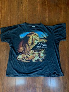 Vintage Lion T-Shirt Children's Size XL fits like Adult Med. Super cool shirt, soft, well worn with one very small hole on the front below graphic. Panthera Leo, Lion Tshirt, Super Cool, Plymouth, Cool Shirts, Lion, Adult Outfits, Tops & Tees, Top Outfits