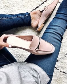 my kind of sweet | The Nordstrom Anniversary Sale 2017 | Fall style | loafer slides | blush shoes | style blogger (affiliated) Mule Shoes Outfit, Loafer Slides, Mules Outfit, Blush Shoes, Slides Outfit, Walking In Heels, Wardrobe Upgrade, Pink Slides, Pink Things