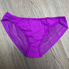 Victoria's Secret's Low-Rise Bikini / Bikini Taille New With Tags Size Medium Human Anatomy Female, Victoria's Secrets, Paul Pogba, Beautiful Dresses Short, Women's Shapewear, Human Anatomy, Pink Bra, Women's Wardrobe, Dresses Short