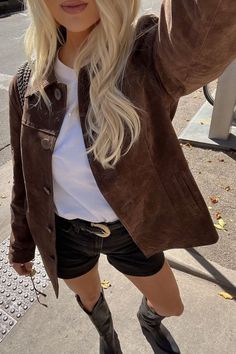 Fall Mountain Outfit, Aspen Outfits, Fall Outfits Old Money, Cute Rainy Day Outfit, Aspen Fall, Outfit Ideas Brunch, Old Money Outfit Ideas, Winter Wedding Attire, Brunch Outfit Ideas