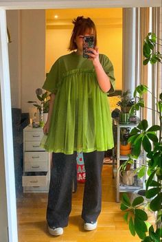 Tulle dress and other stories minju Kim midsize colourful ootd Plus Size Eclectic Style, Stylish Modest Outfits Plus Size, Quirky Spring Outfits, Fun Plus Size Fashion, Large Stomach Outfit, How To Style Plus Size, Plus Size 60s Fashion, Plus Size Colourful Outfit, Colorful Midsize Outfits