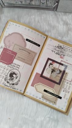 Scrapbook Beginner Scrapbooking, Scrapbooking Journal, Unique Journals, Bullet Journal Diy, Art Journal Techniques, Bullet Journal Writing, Scrapbooking Photo, Bullet Journal Lettering Ideas