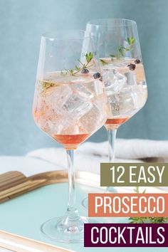 glasses of Prosecco cocktails with ice and garnish Prosecco Cocktails Easy, Rosé Cocktail, Cocktail Prosecco, Prosecco Cocktail Recipes, Prosecco Drinks, Cocktails To Make At Home, Gin And Prosecco, Bellini Recipe, Italian Drinks