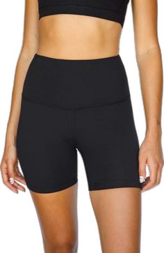 High Stretch Moisture-wicking Solid Athletic Shorts, Compressive Sweat-resistant Athletic Shorts, Breathable Solid Color Biker Shorts For Sports, Solid Color Athletic Shorts With Medium Support, Breathable Micro-elastic Biker Shorts For Sports, Solid Color Athletic Shorts For Yoga, Breathable Solid Biker Shorts For Gym, Go-dry Biker Shorts For Training, Solid Mid-thigh Length Activewear For Sports