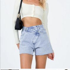 New With Tags Chic High-waist Light Wash Jean Shorts, Chic High Waist Light Wash Jean Shorts, Chic Denim Jean Shorts For Day Out, Chic Light Wash Denim Shorts, Black Princess, Mom Jeans Shorts, Distressed Jean Shorts, Blue Denim Shorts, Mom Shorts