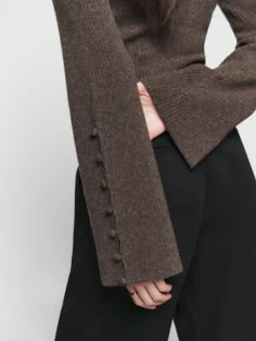 Dress With Turtleneck Underneath, Dress With Turtleneck, Recycled Cashmere, Button Sweater, Straight Neckline, Mode Inspo, Looks Chic, Women's Sweaters, 가을 패션